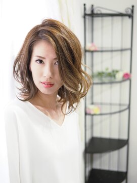 リッシュ 都賀店(Lish) 3Dシルバーアッシューカラー