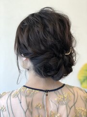 編み込みヘアアレンジ