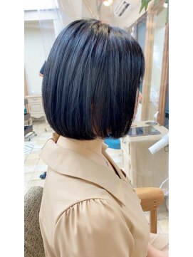 ジジ 代々木(Gigi) {Gigi 代々木}ハリ ノブヨシ 大人ボブ