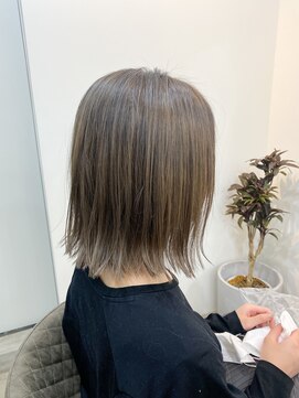 ソソ(soso) soso 切りっぱなしボブ×ミルクティーベージュ