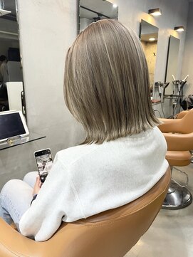 レックス 中野(rex) ミルクティーベージュ　切りっぱなしボブ