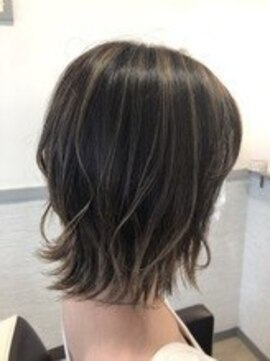 オッジ 箕郷店(Oggi) 外ハネレイヤーハイライト