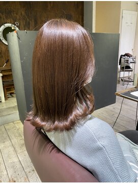 インス(ensue) くびれヘルシースタイルふんわりカール韓国風オリーブベージュ