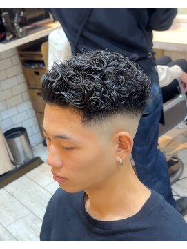 グルーマーズトウキョウ(GROOMER/S TOKYO) 宮城リョータ オールバック フェード