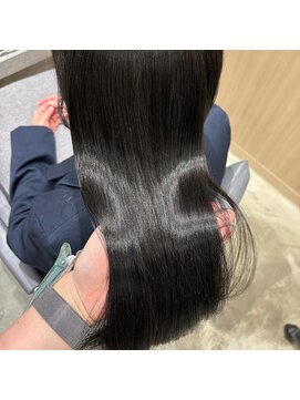 ユーフォリア 新宿通り(Euphoria) ナチュラルストレート×韓国風透明感黒髪/ツヤ髪/ブリーチなし