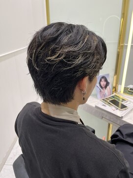 六本木美容室 白金店 ニュアンスショートセンターパート