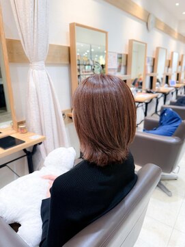 ステラバイケンジ 藤沢(STELLA by KENJE) 白髪ぼかし細めハイライト30代40代50代グレージュ