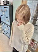 ショートボブ切りっぱなしボブタッセルボブブリーチダブルカラー