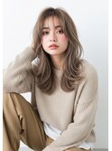 透け感グレージュ×顔まわりレイヤーカット
