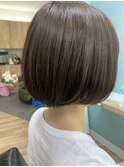 まとまりボブヘア