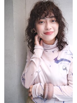 ラレイ(Lalei) ＊ミディアムウルフヘア×スパイラルパーマ 辻幸奈