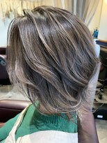 オルシェット(olchette)&nbsp;【ブリーチあり】くすみグレージュのバレイヤージュ