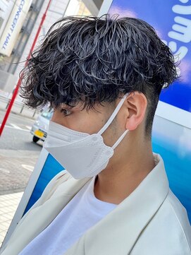 エリマ 調布(elima) ツーブロック波巻きスパイラルパーマツイストスパイラルパーマ