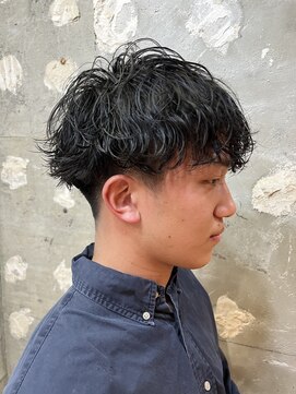 アカ(ACA) 波巻きツイストスパイラルパーマメンズ 大通札幌センターパート