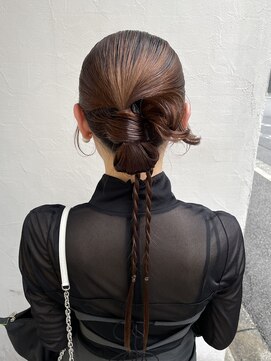 ディティカレスト(Dityca rst) 個性派タイトシニョン♪♪