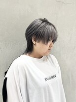 ウシワカマルエムティードット 富士宮店(USHIWAKAMARU MT.)&nbsp;ウルフカット×シルバーグレー