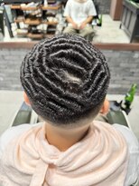 フォーコーナーズカットショップスリーセント 栄(FourCornersCutShop 3/cent)&nbsp;アイロンパーマ/濡れパン/クロップ/バズクロップ