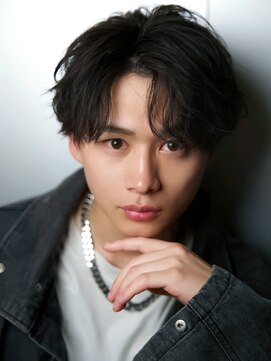 ルーシー 渋谷(LUCEY) ツヤあり色気ありフェザーパーマ