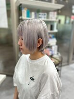 ヘアーワークス ボナ(HAIR WORKS bona.)&nbsp;透明感あふれる◎シルバーラベンダーのミニボブ/ブリーチ