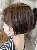 前下がりショートボブ フェイスレイヤー 大人女性 20代30代40代