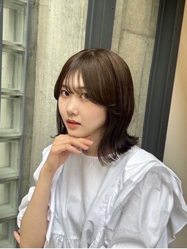 オリーブベージュ／透明感カラー／パツっとBob