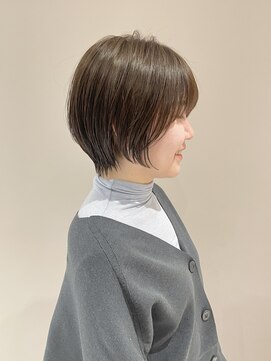ルカ リノア(Luca lino:a) 丸みショート×透明感オリーブカラー