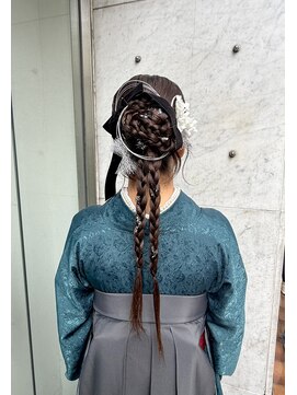 ミラ(Mila) 卒業式ヘアセット/カチモリ三つ編みアレンジ★