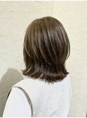 オリーブグレージュ白髪ぼかしハイライト/外ハネレイヤー