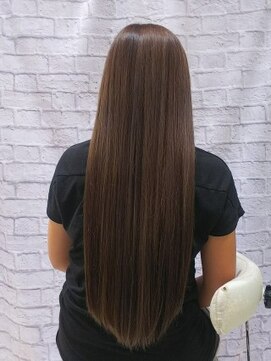 ミーティア バイ クアトロ(Meteor By QUATRO) うる艶さらさらロングスタイル