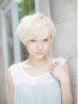 ダブリューミー(W me)&nbsp;★ハイトーンフェザーCUTEボブ★