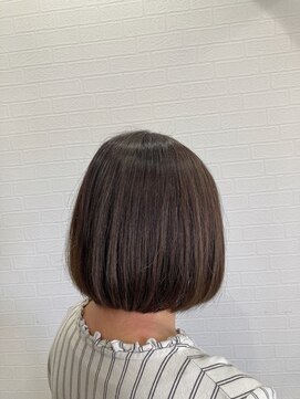 ミミックヘアー(MiMic hair) ナチュラルボブ、アッシュカラー