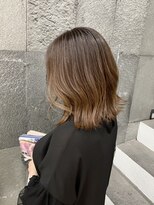 アクルヘアーバイテソロ(AKUR hair by tesoro)&nbsp;グラデミディ