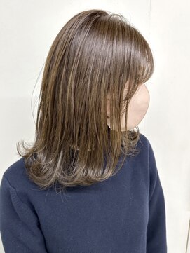 フォーク FOLK 【FOLK】透明感ペールベージュ☆似合わせ外ハネミディアムボブ♪