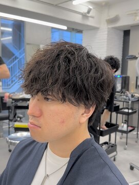 オーバルバイアピッシュ(OVARL by apish) 緩め縦落ちパーマ