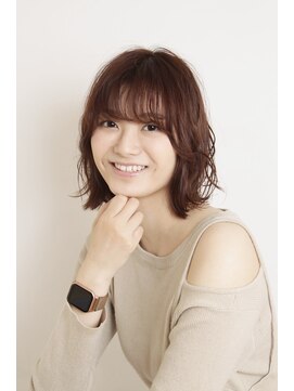 ドゥセリエ 新宿本店(de cellier) 伸ばしかけボブ　外ハネスタイル