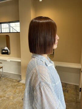 ナギ 栃木(nagi) 明るめベージュ×ぱつボブ