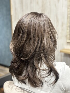 クロス(cRoss) ハイレイヤープレミアムイルミナカラー白髪ぼかし