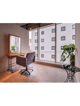 完全マンツーマン施術で高い技術とサービスを提供してくれる♪一人のスタイリストが仕上げまで担当します☆