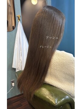 アッシュ グレージュ