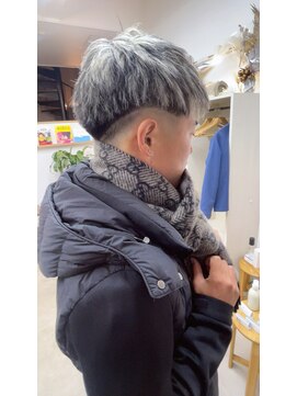 オリビアヘアー(OLIVIA HAIR) 冬休みで一気に垢抜け メンズホワイトハイライト