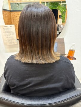 エヌ 北千住(N) グラデーションカラー