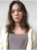 外国人風ミディアムウェーブパーマ