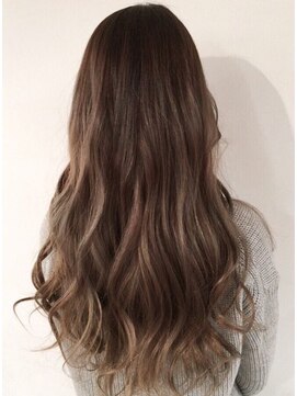 アイリー(AiRiy) 外国人風　グラデーションカラー