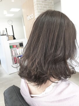 イエカ(ieca) ミディアムボブ