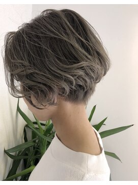 フラバー(flover) ☆外国人風バレイヤージュカラーxプラチナグレージュ☆