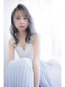 レイリー(LAiLy) 人気！！ホワイトシルバーアッシュ☆