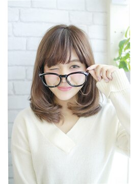 髪匠 雅 ミヤビ(MIYABI) ミディアムワンカールボブ
