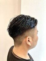 エミュスト(Emuest) フェード&ラギットパーマ