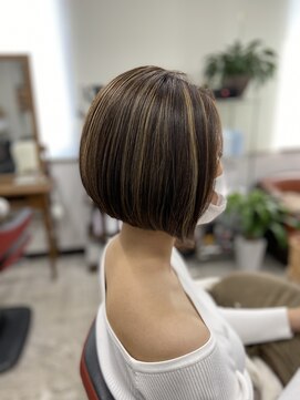 ポンパデュール ヤゴト(Pompadour YAGOTO) シルキーカットー前下がりボブー