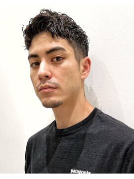 トルネード(TORNADO) くせ毛風刈り上げベリーショート　n6.11